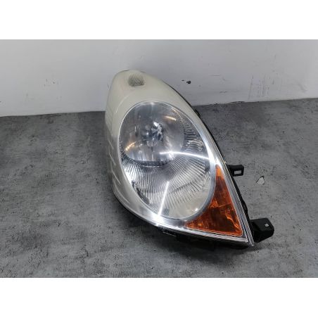 LAMPA PRZÓD PRAWA NISSAN NOTE I 1.4 88KM 1.4 16V 2006 260109U10A 89902135 