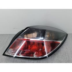 LAMPA TYLNA PRAWA OPEL ASTRA H 1.7 CDTI 100KM1.7 CDTI200624451634  008748-02                                            