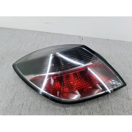 LAMPA TYLNA LEWA OPEL ASTRA H 1.7 CDTI 100KM 1.7 CDTI 2006 24451832 008748-01 