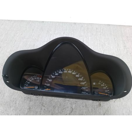 LICZNIK MERCEDES-BENZ KLASA C W203 2.0 16V 129KM 2.0 16V C180 2001 A2035408111 