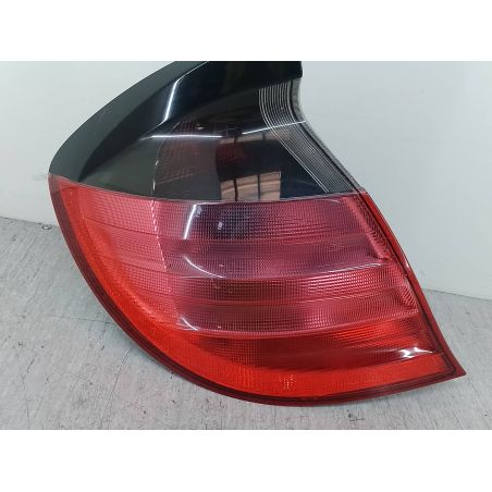 LAMPA TYLNA LEWA MERCEDES-BENZ KLASA C W203 2.0 16V 129KM 2.0 16V C180 2001 A2038200564 