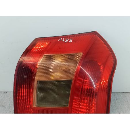 LAMPA TYLNA PRAWA TOYOTA COROLLA IX E12 1.4 16V VVT-I 97KM 1.4 VVT-i 2003 02-51 