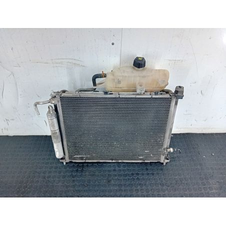 CHŁODNICA WODY Z WENTYLATOREM RENAULT CLIO III 1.2 16V 75KM 1.2 16V 2008 8200688382  8200748439 1832064000 