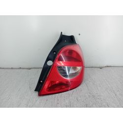 LAMPA TYLNA PRAWA RENAULT CLIO III 1.2 16V 75KM1.2 16V20088200828851                                            